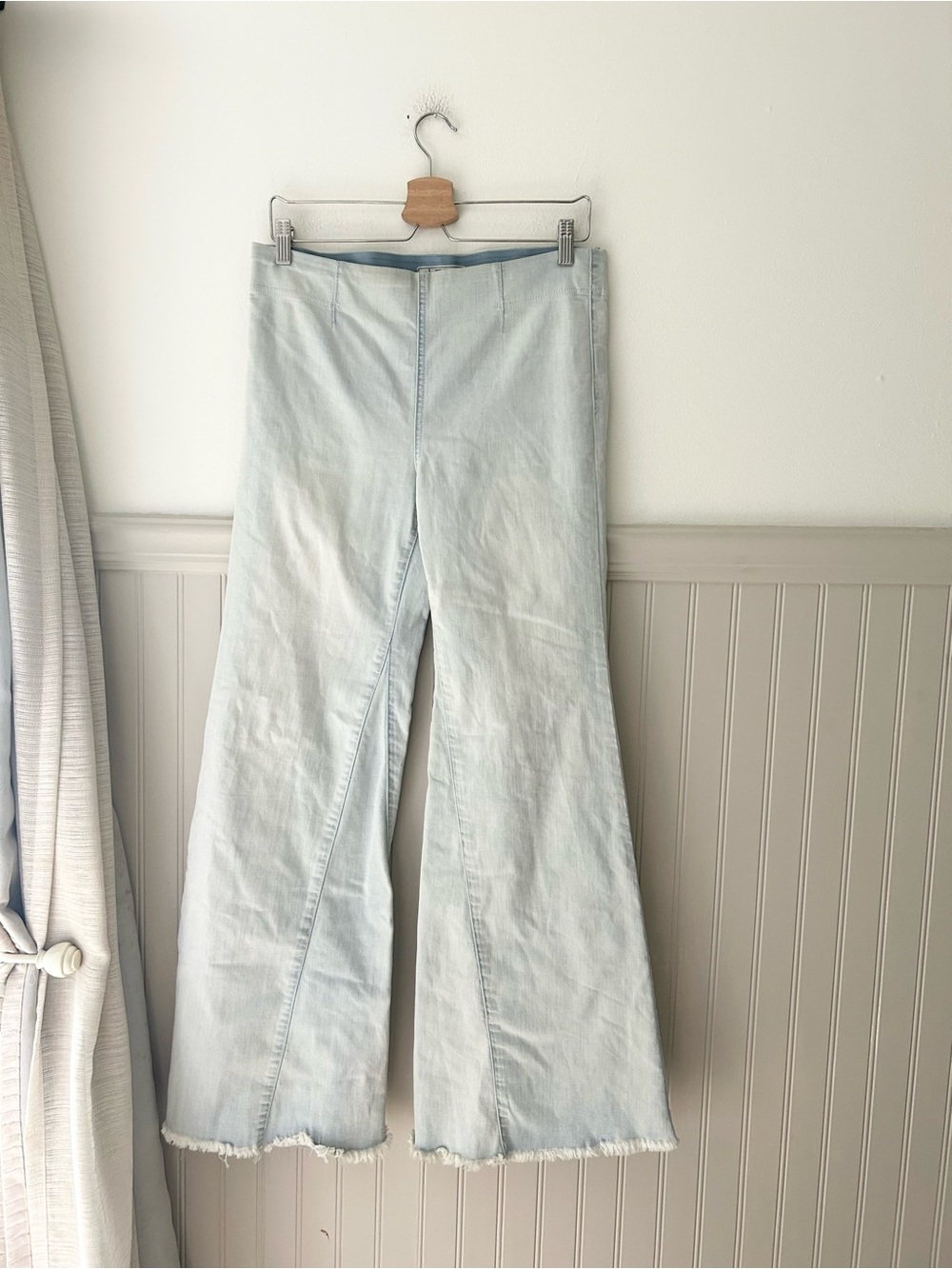 Free People Size 30 Just Float On Flare Jeans Raw Hem Light Wash High Rise